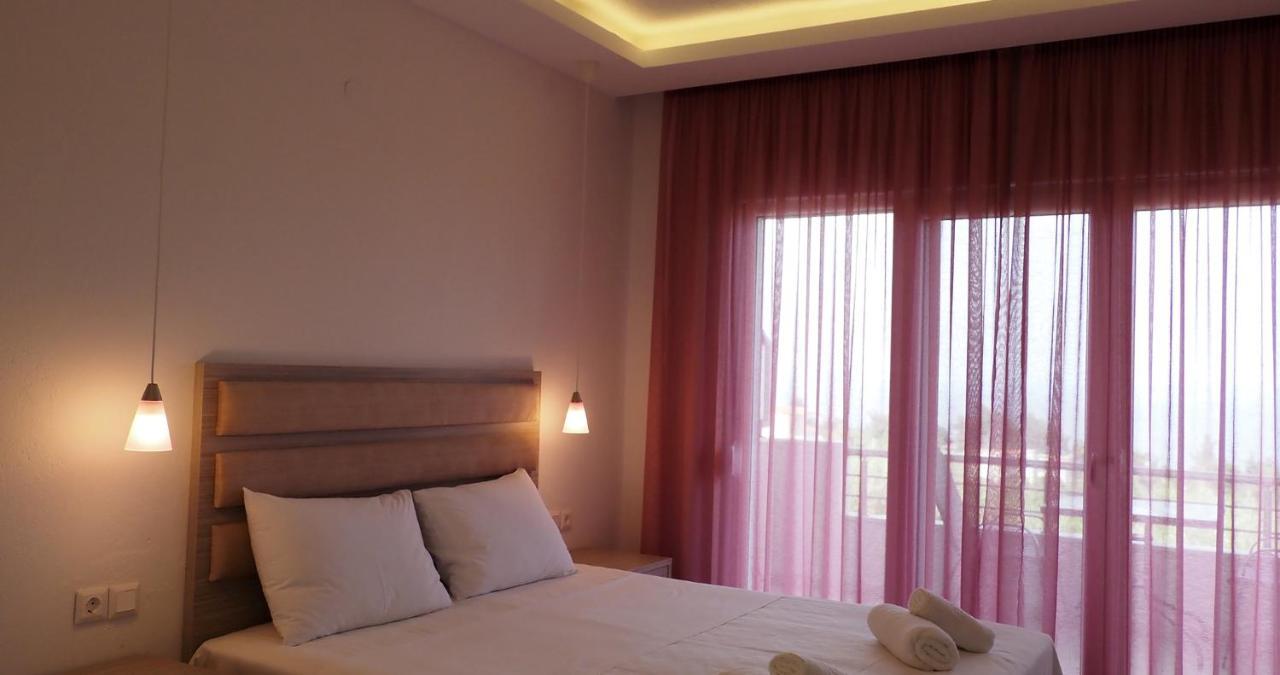 Valiant Sea Aparthotel Kriopigi Exterior photo