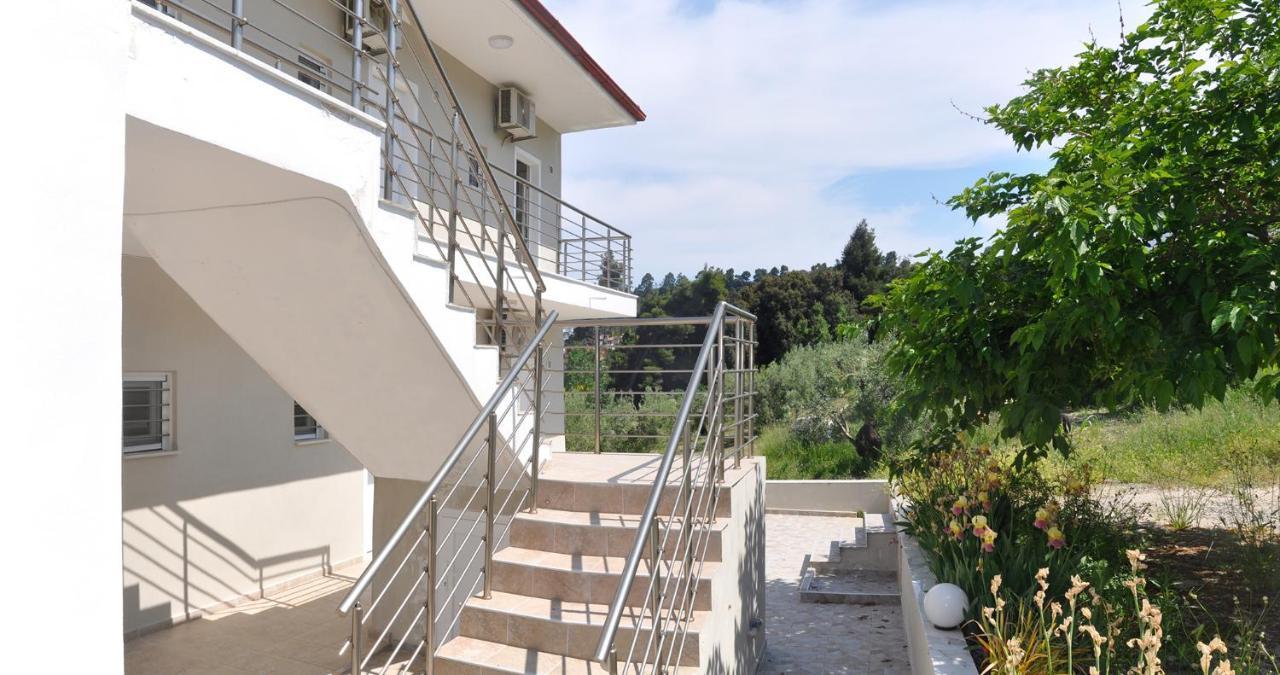 Valiant Sea Aparthotel Kriopigi Exterior photo