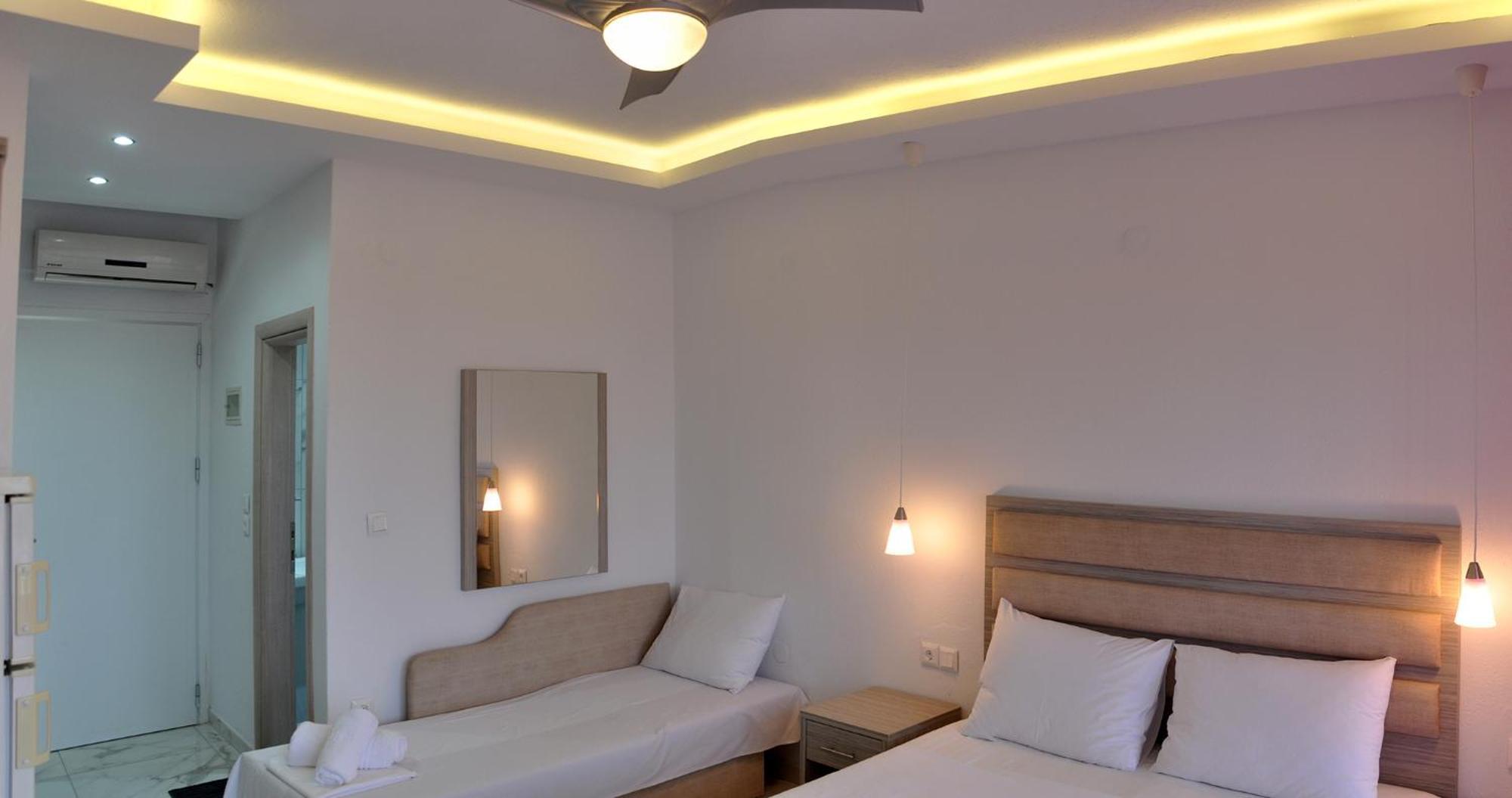 Valiant Sea Aparthotel Kriopigi Room photo